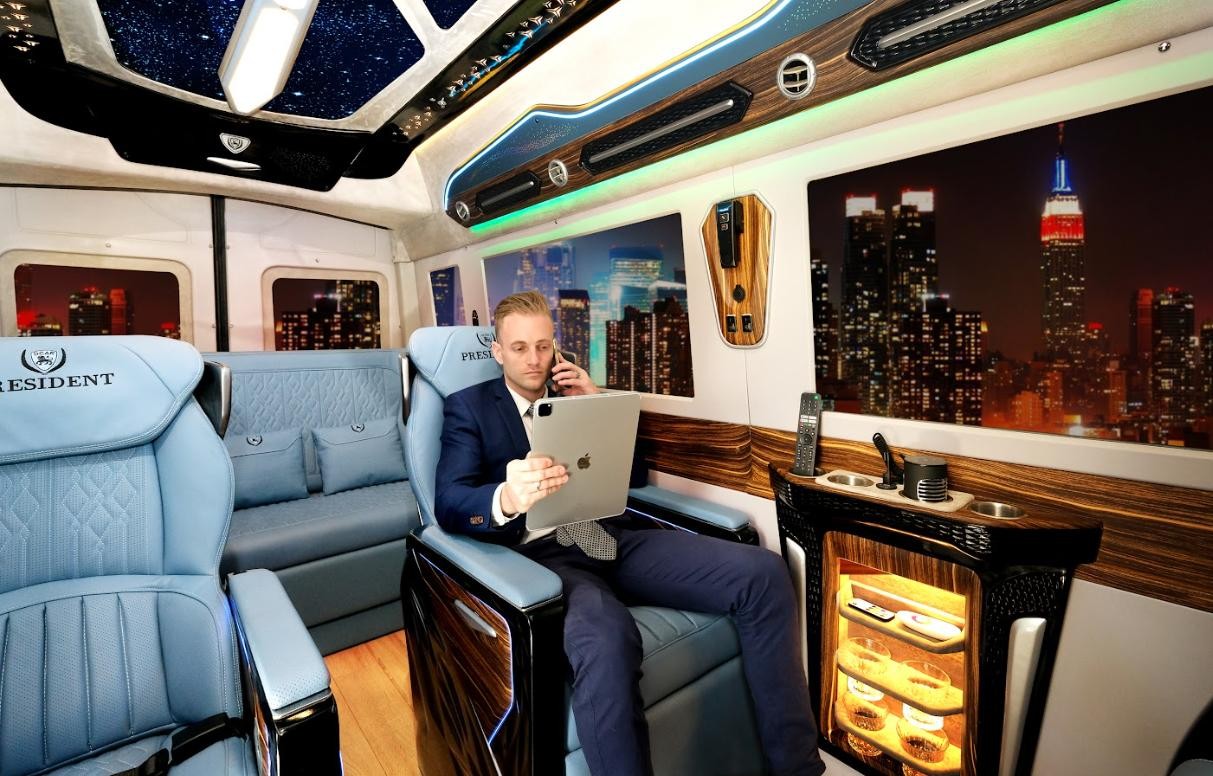 [2026] Bảng giá thuê xe limousine 9 chỗ tại Đồng Nai